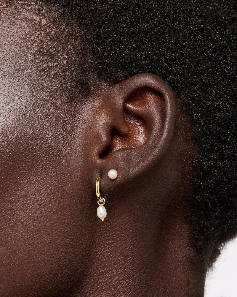 Pearl Huggie Hoops Frida – Elegant Pearl Hoop Earrings