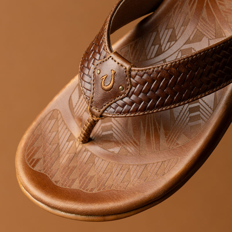 Mea Ola Lauhala Toffee – Stylish Comfortable Everyday Sandals