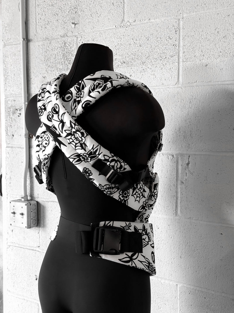 The Dahlia Carrier Bad Boy – Ergonomic Baby Carrier