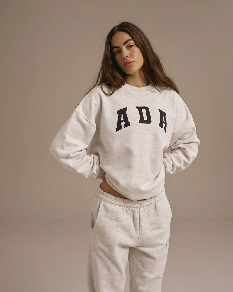 ADA Oversized Sweatshirt Light Grey Melange – Cozy Casual Pullover