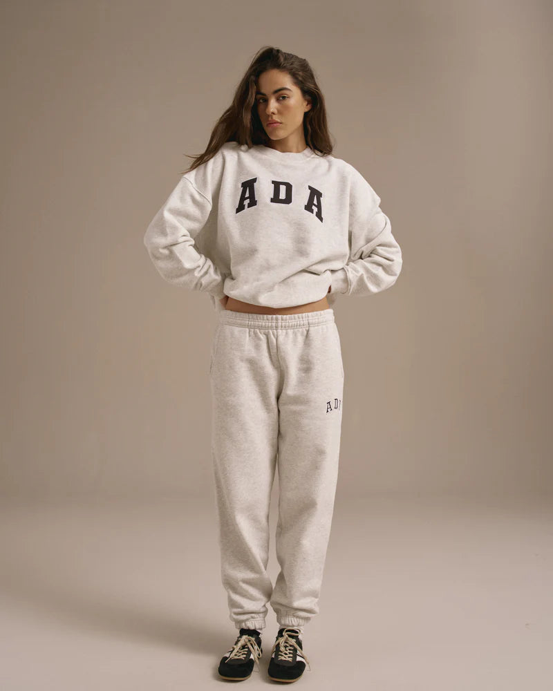 ADA Oversized Sweatshirt Light Grey Melange – Cozy Casual Pullover