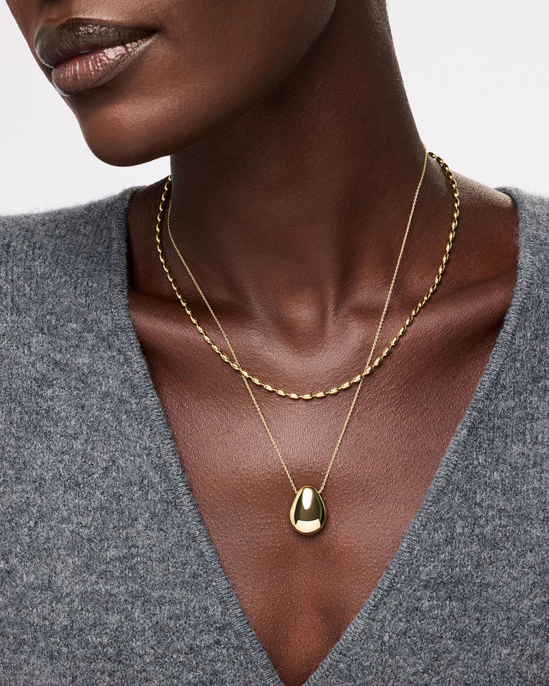 Gold Pendant Necklace Pebble – Elegant Minimalist Jewelry Necklace