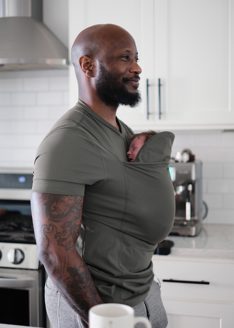 Lalabu Dad Shirt – Fern Babywearing Shirt for Skin-to-Skin Comfort
