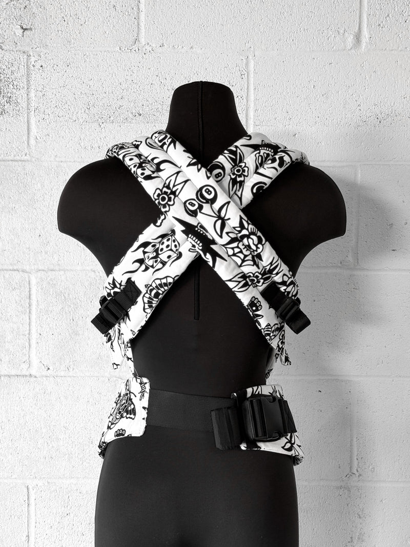 The Dahlia Carrier Bad Boy – Ergonomic Baby Carrier