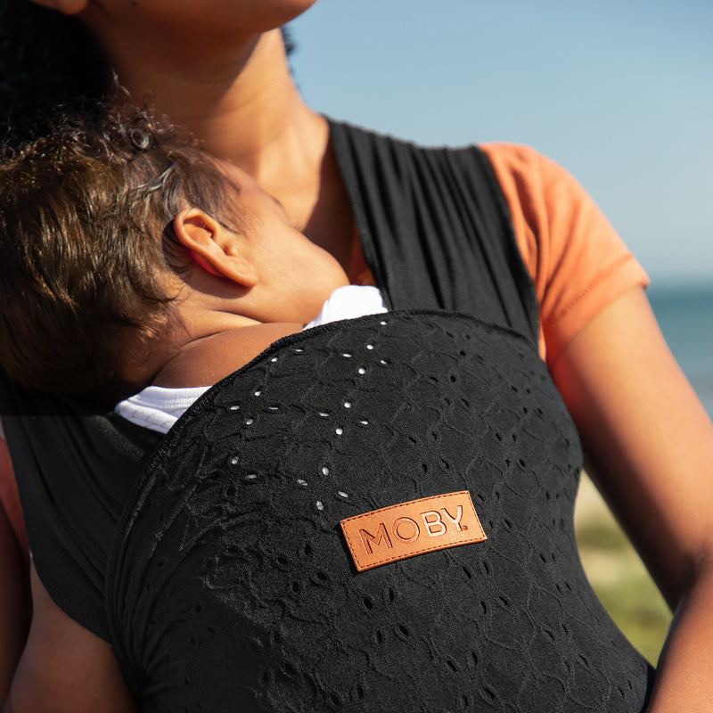 Easy-Wrap Carrier Black Eyelet – Soft Baby Wrap by Petunia