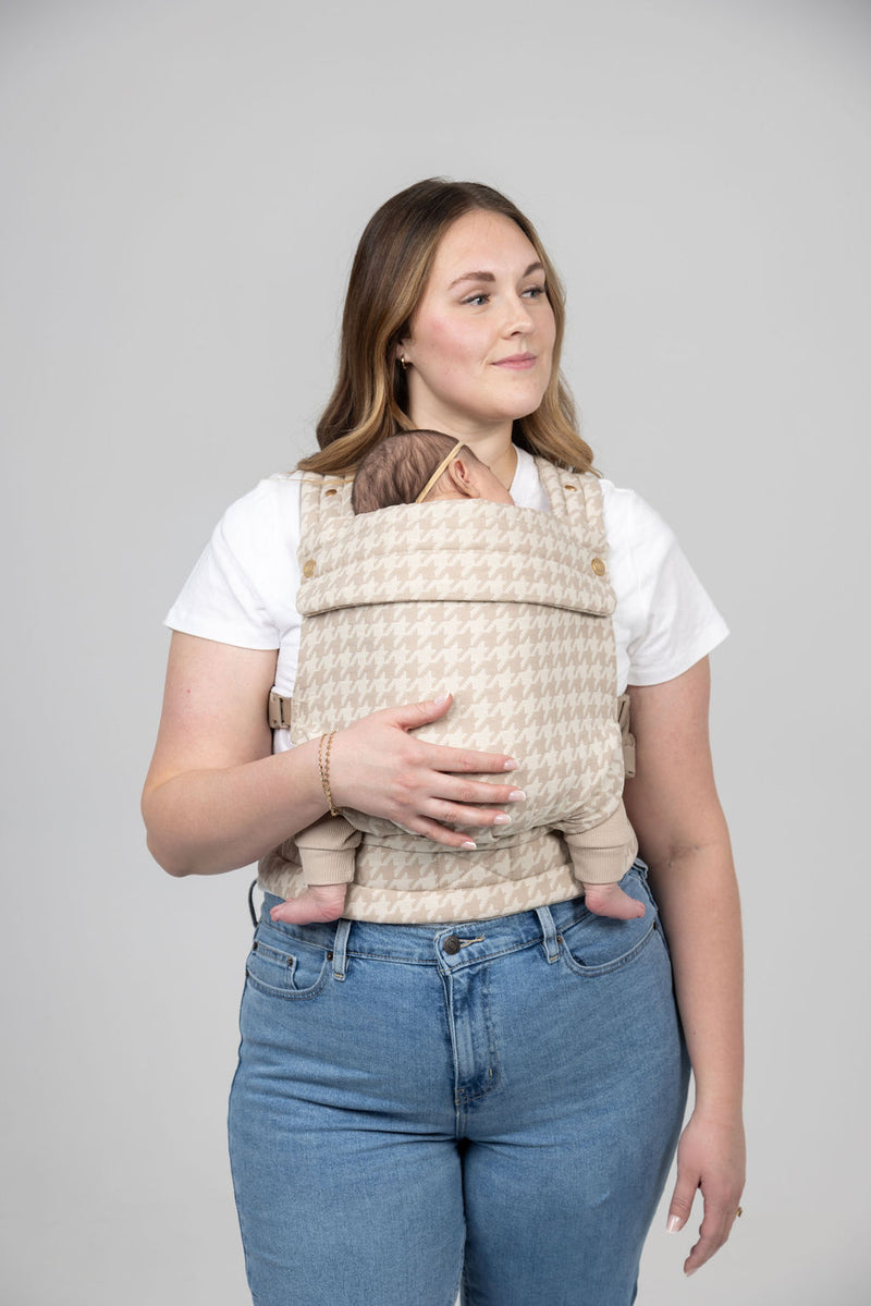 The Monarch Carrier – Houndstooth Stylish Baby Carrier