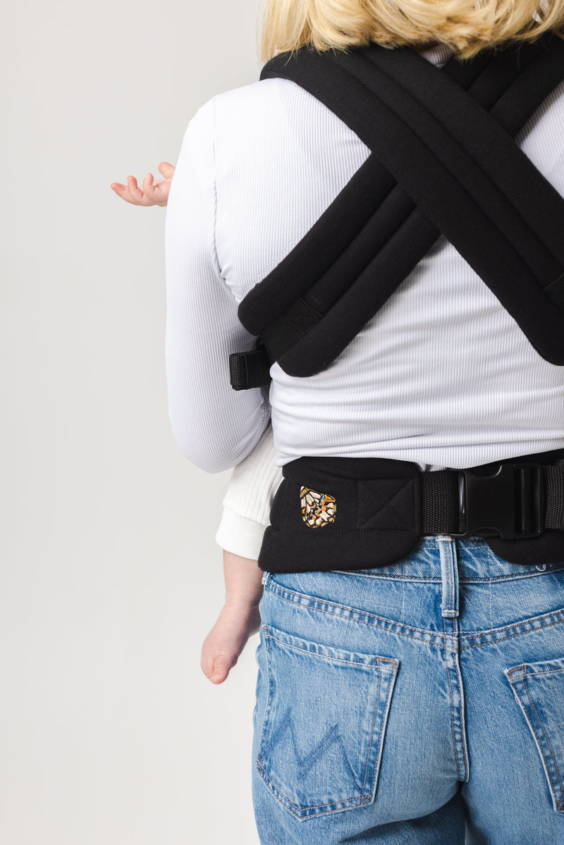 The Monarch Carrier Ebony – Premium Ergonomic Baby Carrier