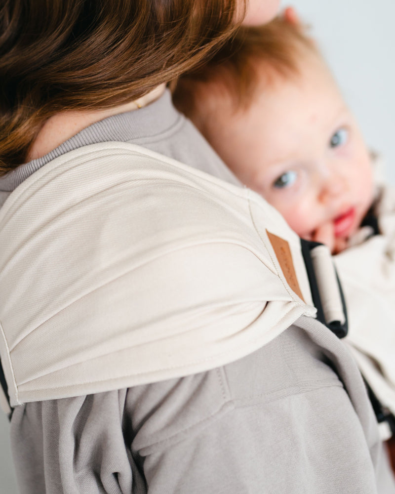 Qookie Go Hip Carrier – Cream Ergonomic Baby Hip Seat Carrier