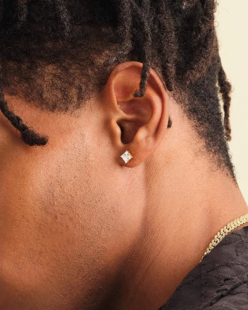 Square Stud Earrings Gold – Elegant Minimalist Everyday Jewelry