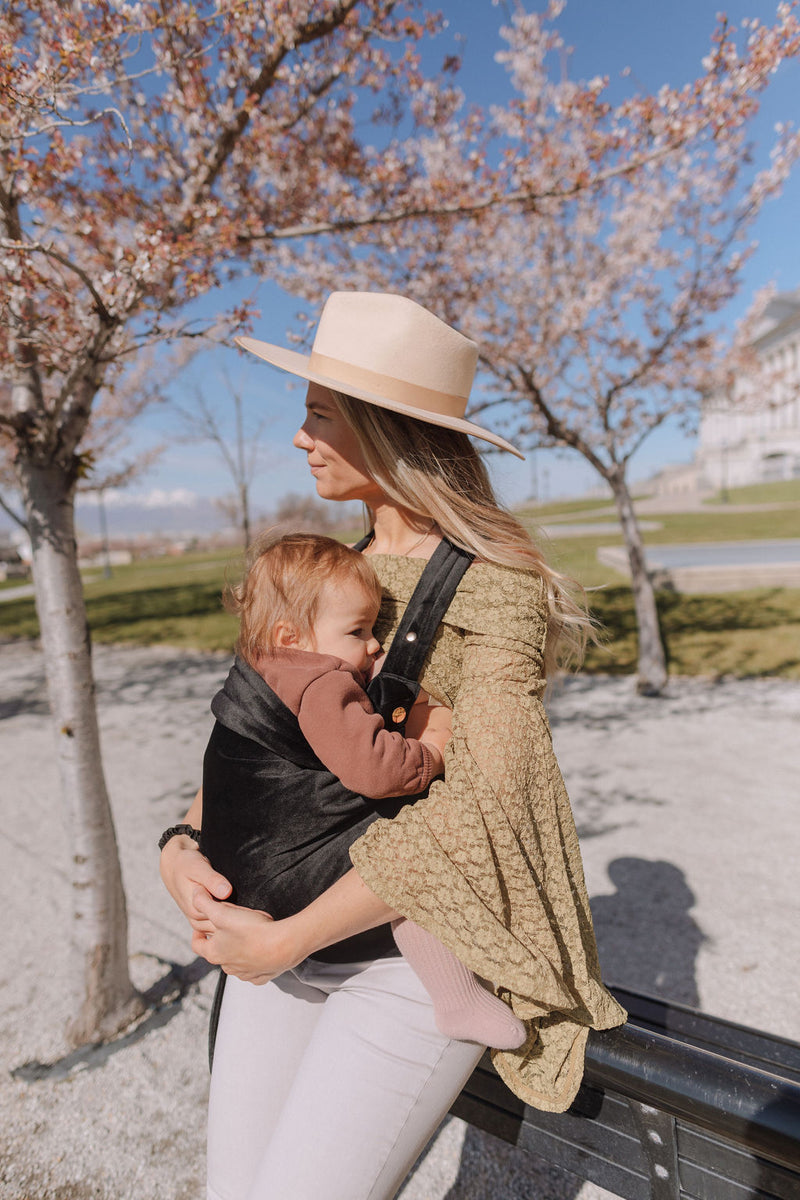 Black Velvet Baby Carrier – Soft Ergonomic Infant Carrier