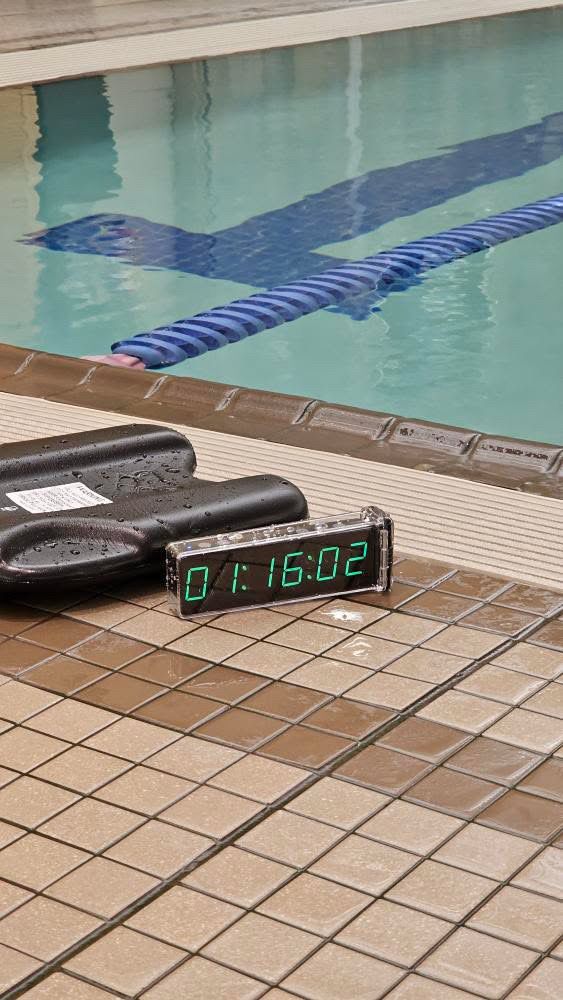 Swimnerd Personal Underwater Pace Clock with Free MP3 Player